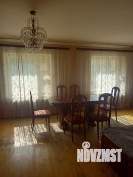 3-к квартира, вторичка, 104м2, 1/6 этаж