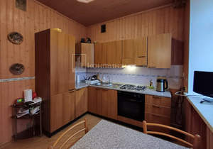 3-к квартира, вторичка, 77м2, 3/3 этаж