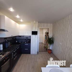 2-к квартира, вторичка, 62м2, 1/18 этаж