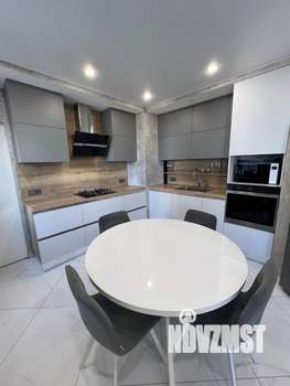 3-к квартира, вторичка, 90м2, 10/18 этаж