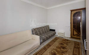 2-к квартира, вторичка, 42м2, 1/3 этаж