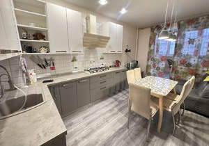 3-к квартира, вторичка, 98м2, 10/12 этаж