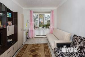 2-к квартира, вторичка, 42м2, 1/3 этаж