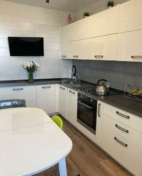 2-к квартира, вторичка, 64м2, 12/14 этаж