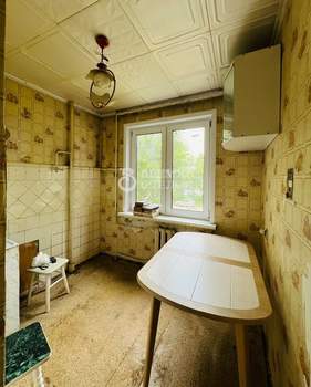 3-к квартира, вторичка, 58м2, 2/5 этаж
