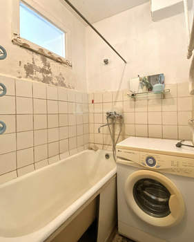 3-к квартира, вторичка, 57м2, 8/9 этаж