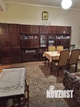 3-к квартира, вторичка, 101м2, 2/4 этаж