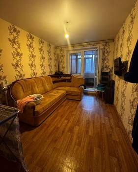 3-к квартира, вторичка, 64м2, 1/9 этаж