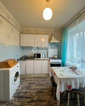 2-к квартира, вторичка, 60м2, 1/5 этаж