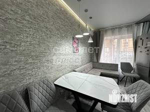 2-к квартира, вторичка, 63м2, 1/7 этаж