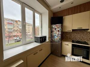 3-к квартира, вторичка, 74м2, 2/4 этаж