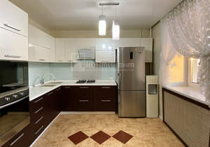 4-к квартира, вторичка, 74м2, 8/9 этаж