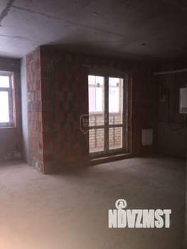 2-к квартира, вторичка, 101м2, 1/3 этаж