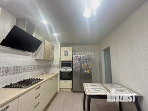 3-к квартира, вторичка, 70м2, 2/18 этаж
