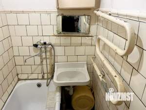 2-к квартира, вторичка, 41м2, 1/5 этаж