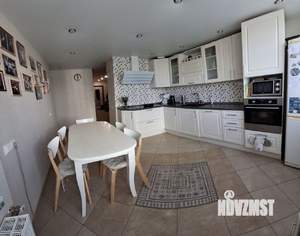 3-к квартира, вторичка, 70м2, 10/17 этаж