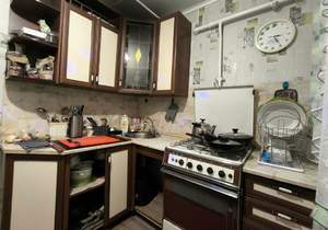 2-к квартира, вторичка, 40м2, 1/4 этаж