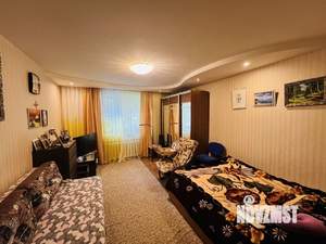 3-к квартира, вторичка, 90м2, 1/6 этаж