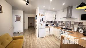 2-к квартира, вторичка, 64м2, 1/9 этаж