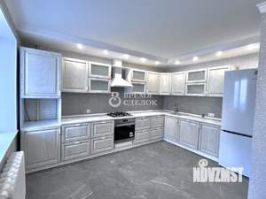 4-к квартира, вторичка, 122м2, 4/10 этаж