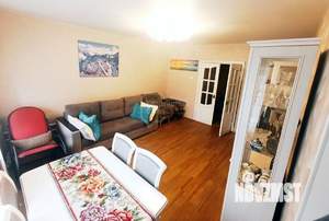 4-к квартира, вторичка, 78м2, 1/1 этаж