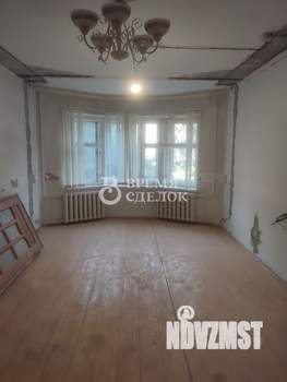 2-к квартира, вторичка, 61м2, 1/6 этаж